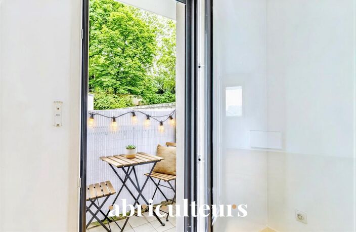 Charmant studio  30 m² avec balcon – Courbevoie (92400) — photo 2
