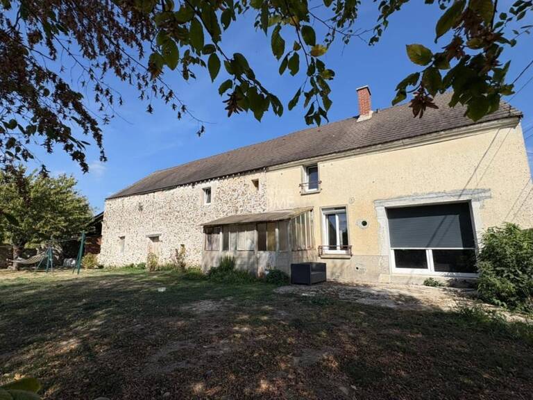 LONGÈRE DE CARACTÈRE – BEAUCOUP DE POTENTIEL – TERRAIN DE 1 209 m² — photo 1