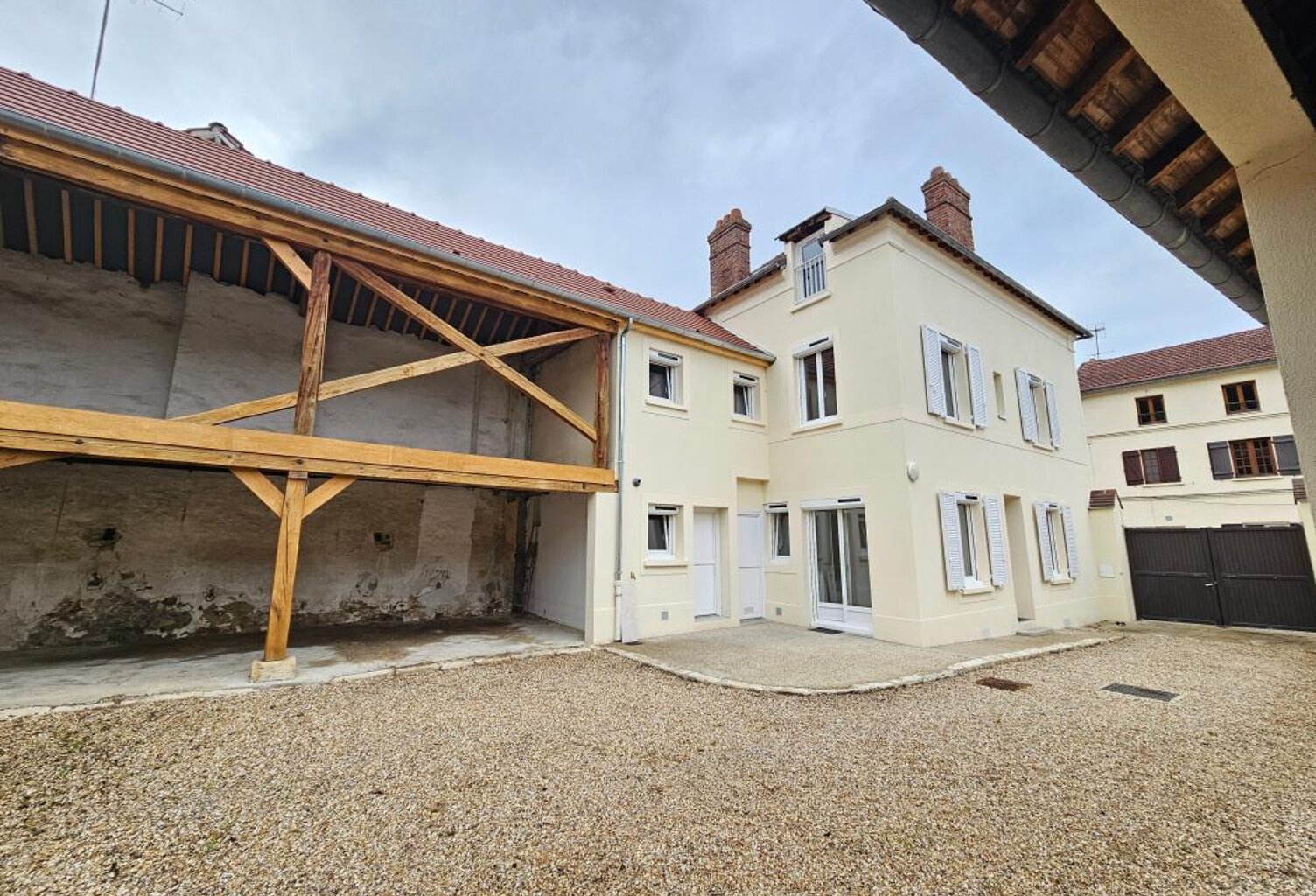 Maison à louer -  MÉZIÈRES-SUR-SEINE — photo 1