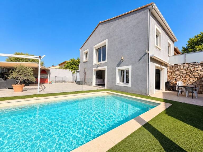Castries · Maison d'architecte de 203 m² avec piscine — photo 1