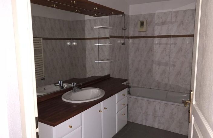Appartement de 83m2 à louer sur Pertuis — photo 4
