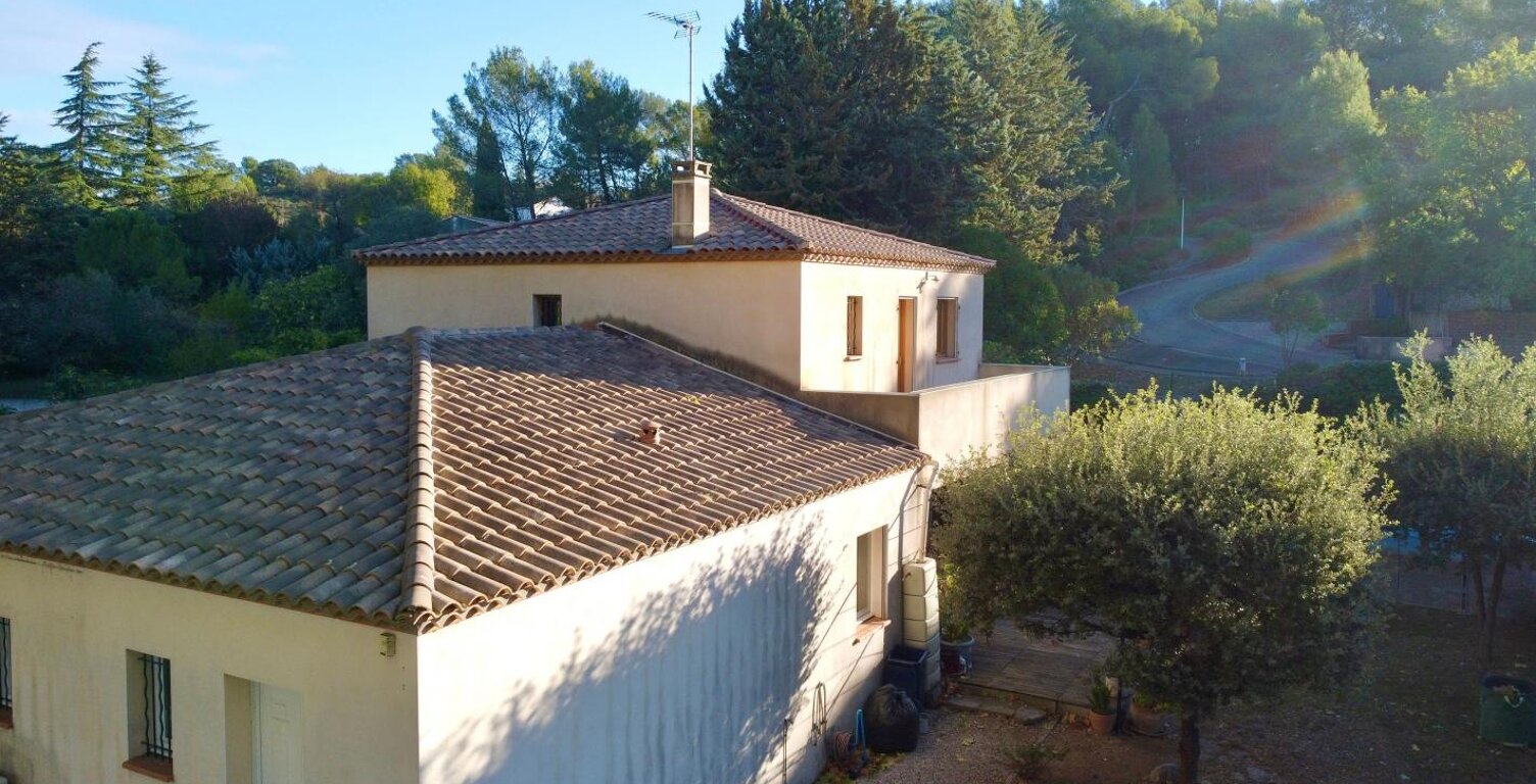 Maison avec local professionnel attenant — photo 1