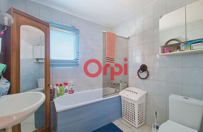 Maison À Vendre de 120m² habitable sur 230M² de terrain à la SEYNE SUR MER — photo 5
