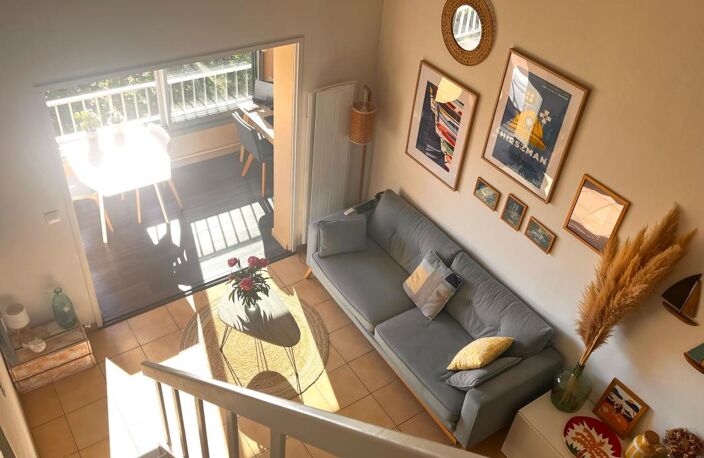 Appartement T2 en duplex rénové à Six-Fours-Les-Plages  – Exposition Sud, loggia et vue dégagée — photo 4