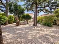 Toulon Brunet – Maison de caractère 1920 de 5 chambres avec jardin au calme, terrasse plein sud et prestations impeccables — photo 3