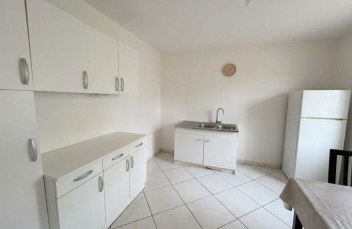 Maison À Vendre Le calme de Clémont dans un cadre lumineux et évolutif — photo 2