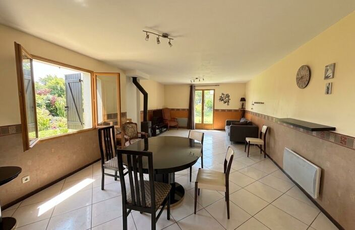Maison À Vendre Le calme de Clémont dans un cadre lumineux et évolutif — photo 5