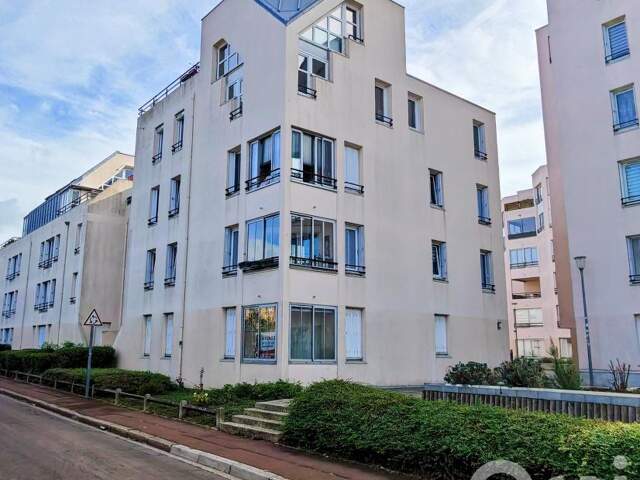 Appartement À Vendre — photo du bien