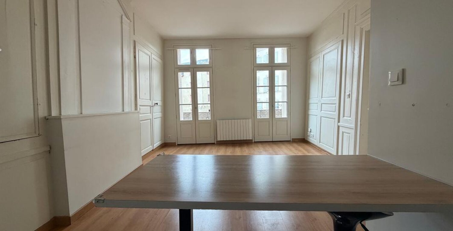   À LOUER – T2 54 m² – HYPERCENTRE DE LIMOGES   — photo 1