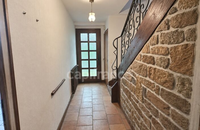 Maison à rénover 6 pièces PONT L'ABBE (29) avec 4 chambres d'environ 125 m2 — photo 3