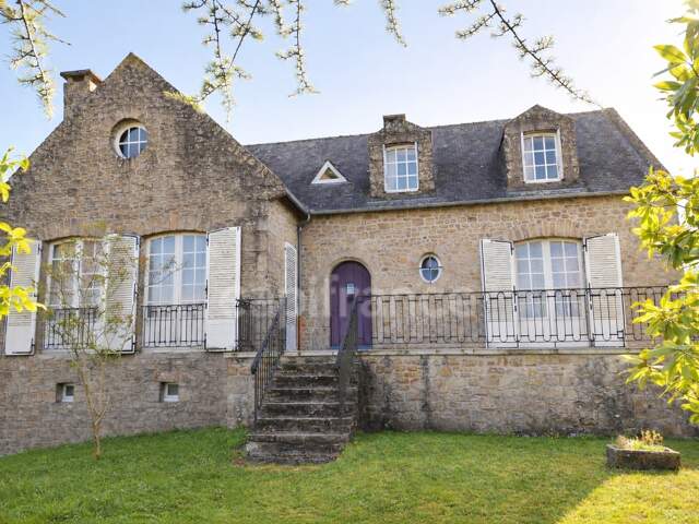 Maison à vendre 11 pièces MAYENNE (53) — photo du bien