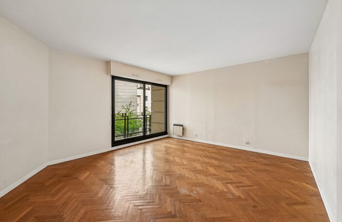 PARIS 15EME ARRONDISSEMENT (75)- PARC ANDRE CITROEN - 2 PIÈCES DE 50,25 m2 LOI CARREZ AVEC BALCON, PARKING ET CAVE – PRIX DE VENTE 540 000 € HONORAIRES D’AGENCE INCLUS — photo 3