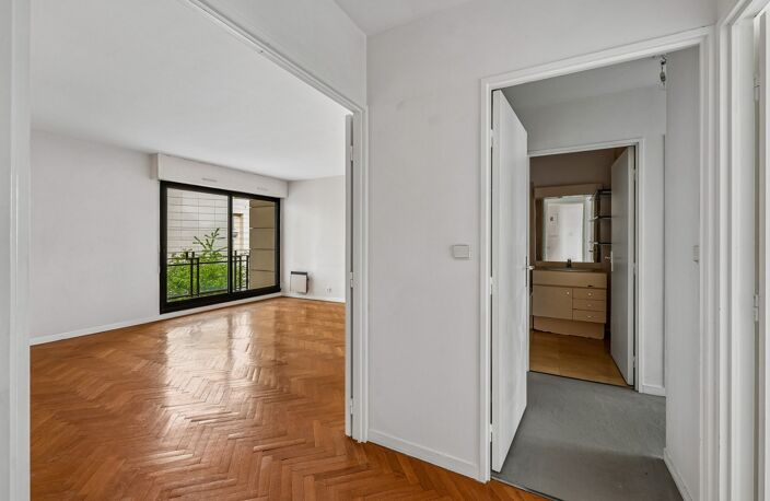 PARIS 15EME ARRONDISSEMENT (75)- PARC ANDRE CITROEN - 2 PIÈCES DE 50,25 m2 LOI CARREZ AVEC BALCON, PARKING ET CAVE – PRIX DE VENTE 540 000 € HONORAIRES D’AGENCE INCLUS — photo 4