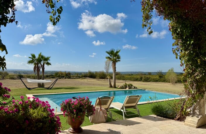 Entre Uzès et Nîmes – Mas de caractère 360 m², piscine, 1,7 ha et vignes  Maison à vendre 9 pièces  (30) — photo 3