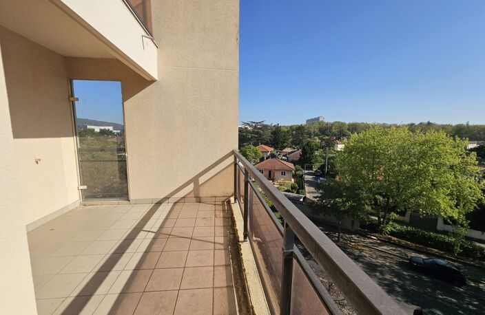 Appartement à vendre 6 pièces CALUIRE ET CUIRE (69) — photo 3