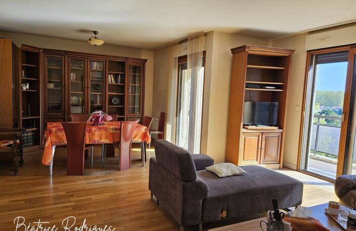Appartement à vendre 6 pièces CALUIRE ET CUIRE (69) — photo 4