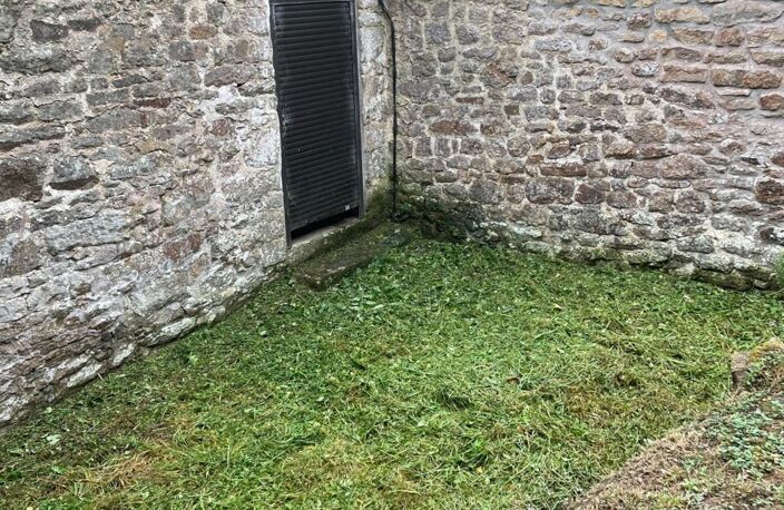 GUEMENE SUR SCORFF MAISON EN PIERRE 3 PIECES DE 53m² ENVIRON HABITABLE PARCELLE DE 108m² ENVIRON — photo 3