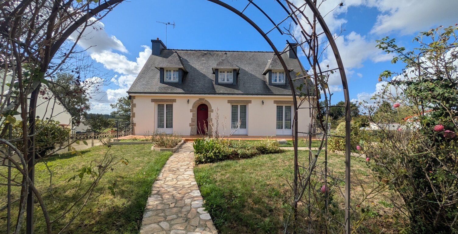 SEGLIEN MAISON NÉO BRETONNE DE 150M² DE 7 PIÈCES AVEC VIE DE PLAIN PIED PARCELLE CLÔTURÉE DE 807m² — photo 1