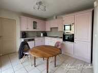 Maison de plain-pied offrant 4/5 chambres avec piscine sur 2000 m² aux BROUZILS (85) — photo 4
