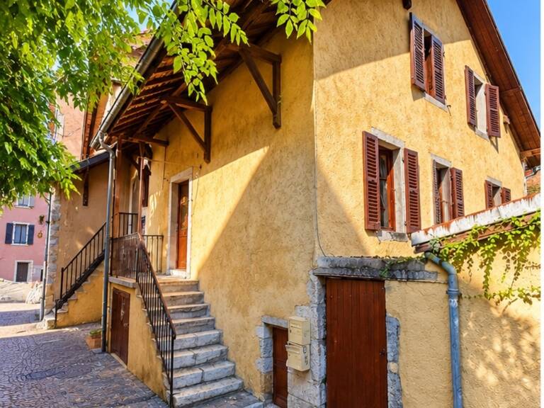 ANNECY (74) - MAISON mitoyenne 90 m2 + combles + dépendances — photo 1