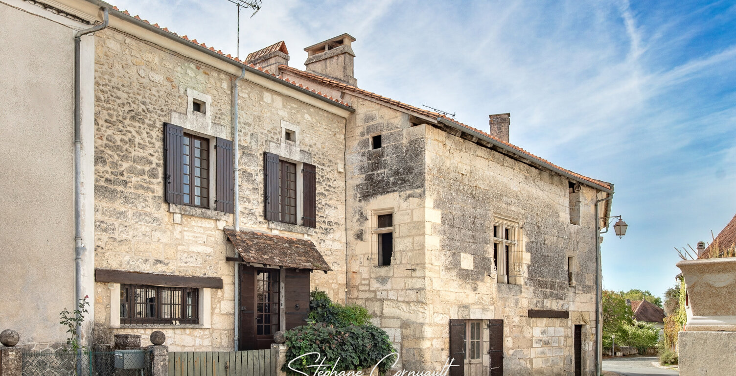 Au coeur de Paussac-et-Saint-Vivien, maison de caractère avec piscine — photo 1