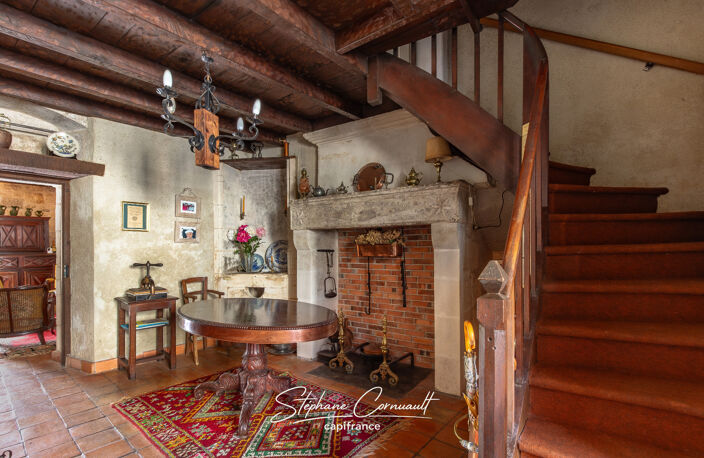 Au coeur de Paussac-et-Saint-Vivien, maison de caractère avec piscine — photo 2