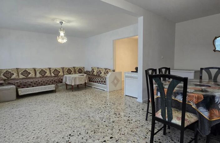 Saint Etienne – F5 110 m² au 10ᵉ et dernier étage – Garage — photo 2
