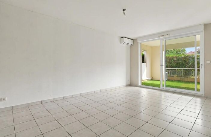 Appartement T3 de 63 m² en rez de jardin de 21 m2 avec garage double à Hyères — photo 3