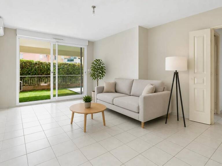 Appartement T3 de 63 m² en rez de jardin de 21 m2 avec garage double à Hyères — photo 1