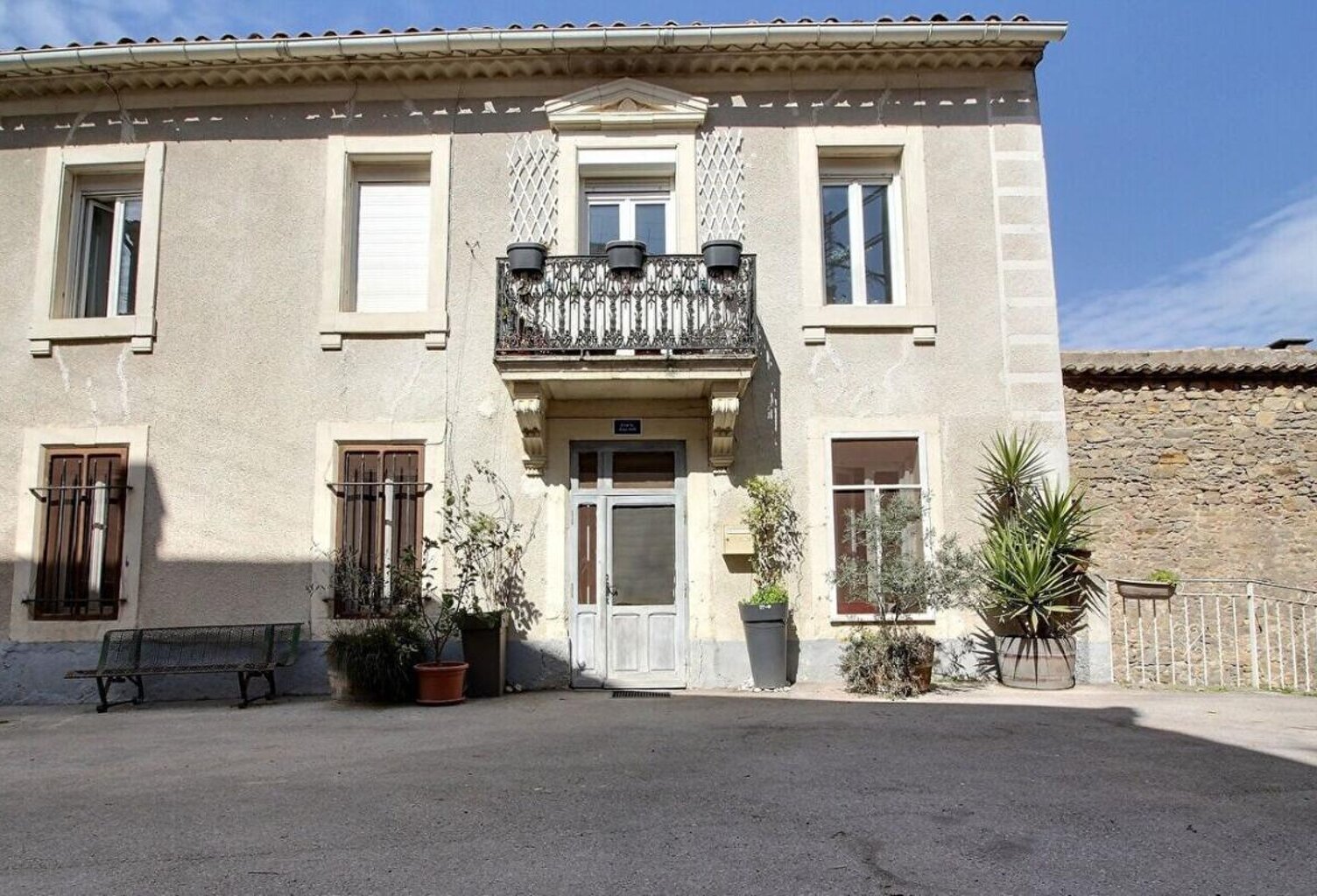 Maison de maître Montbrun Des Corbieres 6 pièce(s) 110 m2 — photo 1