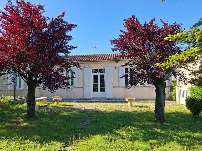 jolie maison pierre typique — photo 1