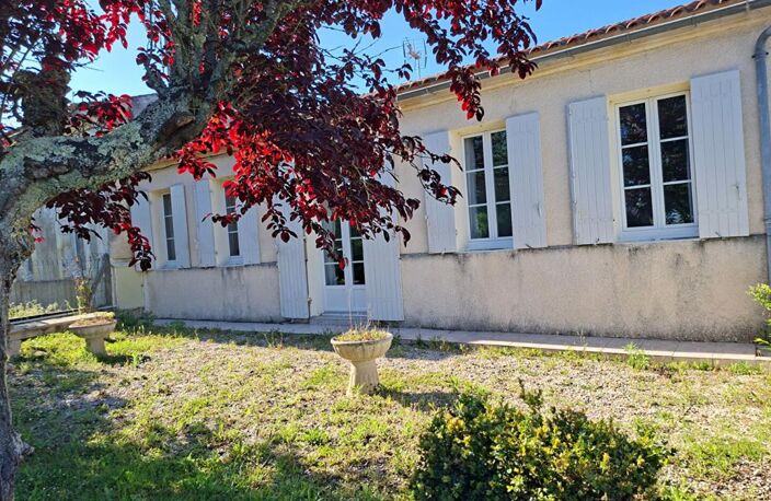 jolie maison pierre typique — photo 2