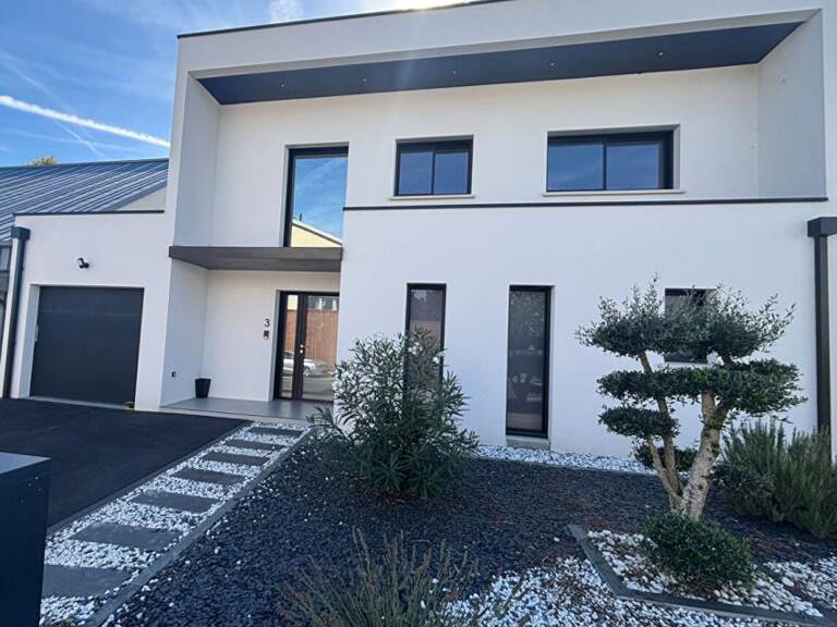 Maison Montreuil Juigne 6 pièce(s) 170 m2 — photo 1