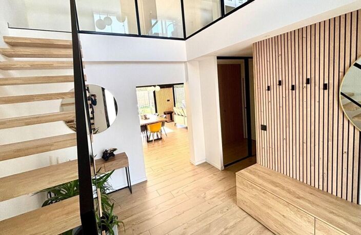 Maison Montreuil Juigne 6 pièce(s) 170 m2 — photo 5