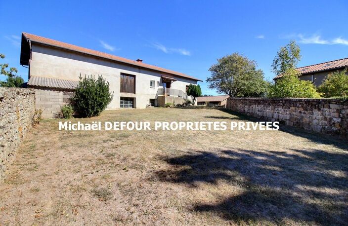 Saint-Hilaire-Cusson-la-Valmitte (42380) Corps de ferme d'environ 166 m² habitables 4 chambres dépendances sur 3 225 m² de terrain — photo 5