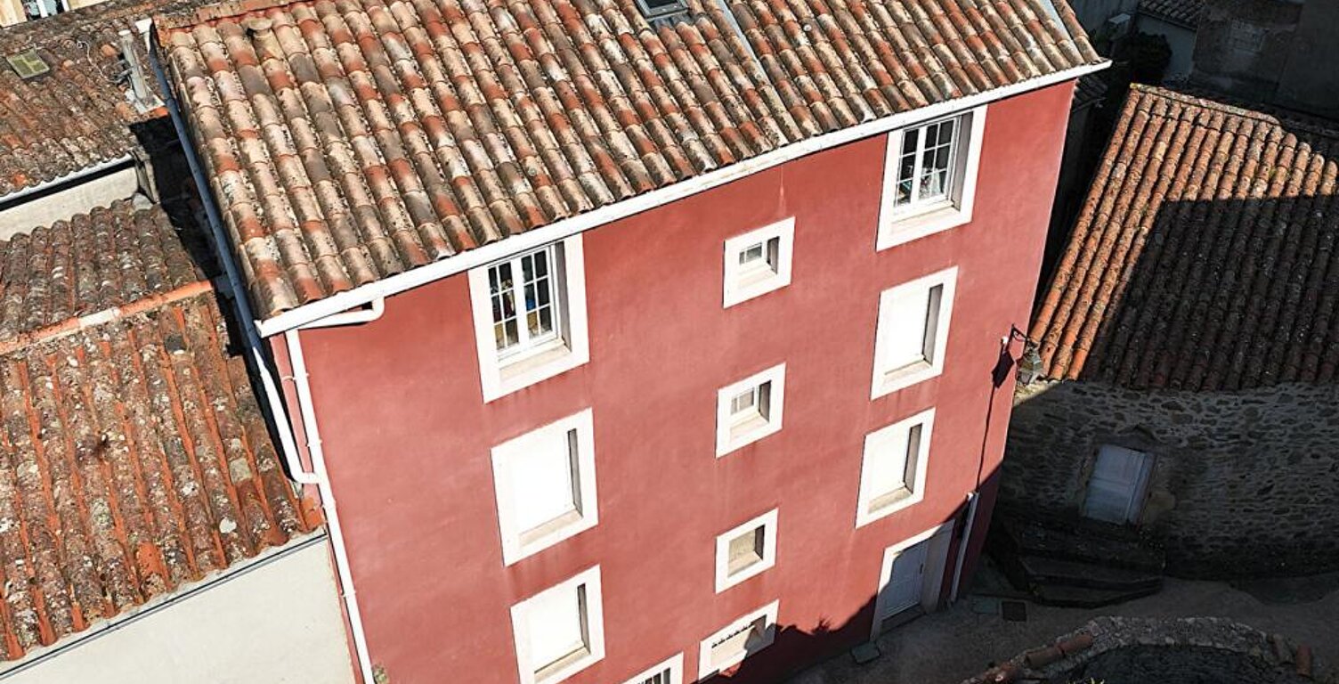 MAISON DE CARACTÈRE 180 m²  AVEC EXTERIEUR ET SOUS-SOL INTÉGRAL - DPE C — photo 1