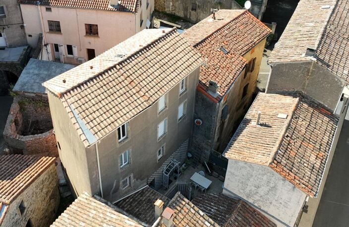 MAISON DE CARACTÈRE 180 m²  AVEC EXTERIEUR ET SOUS-SOL INTÉGRAL - DPE C — photo 2