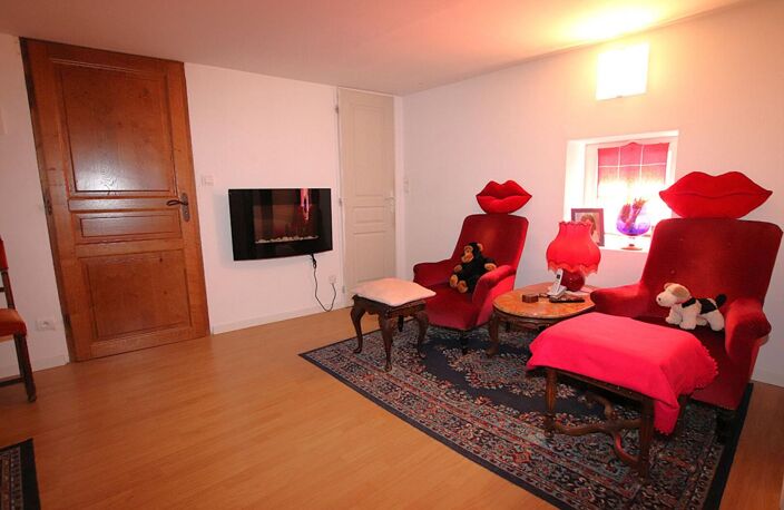 MAISON DE CARACTÈRE 180 m²  AVEC EXTERIEUR ET SOUS-SOL INTÉGRAL - DPE C — photo 5