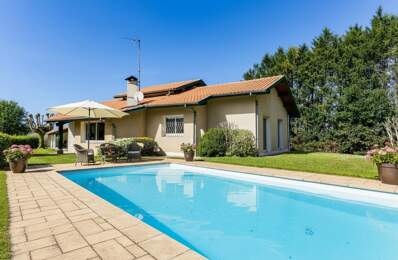 Maison Contemporaine, belle piscine, grande terrasse et double garage — photo du bien
