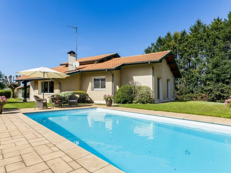 Maison Contemporaine, belle piscine, grande terrasse et double garage — photo 1