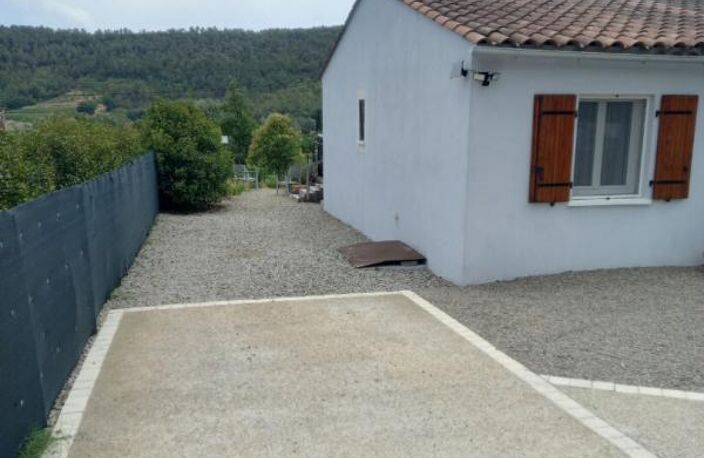 SALERNES (83), parfait état, villa T4, chambres 96 m2 — photo 4