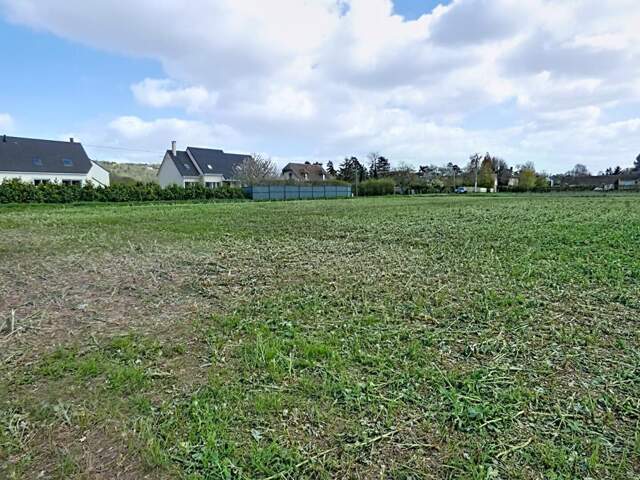 Terrain constructible 1018 m² — photo du bien
