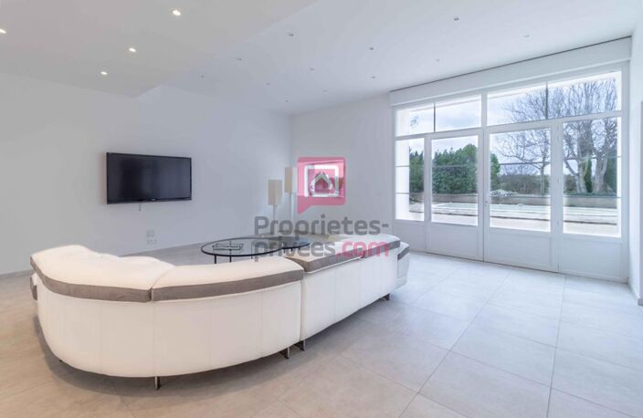 JONQUIÈRES - PROPRIÉTÉ D'EXCEPTION AVEC 3 HABITATIONS INDÉPENDANTES — photo 4