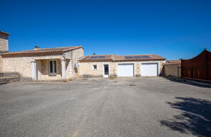 30126 Saint Laurent Des Arbres, calme,  2   jolies villas 15 pièces,  sur un terrain de 1050m2 — photo 4