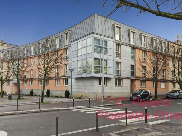 Studio Noisy Le Grand 1 pièce(s) 20 m2 totalement rafraîchi — photo du bien