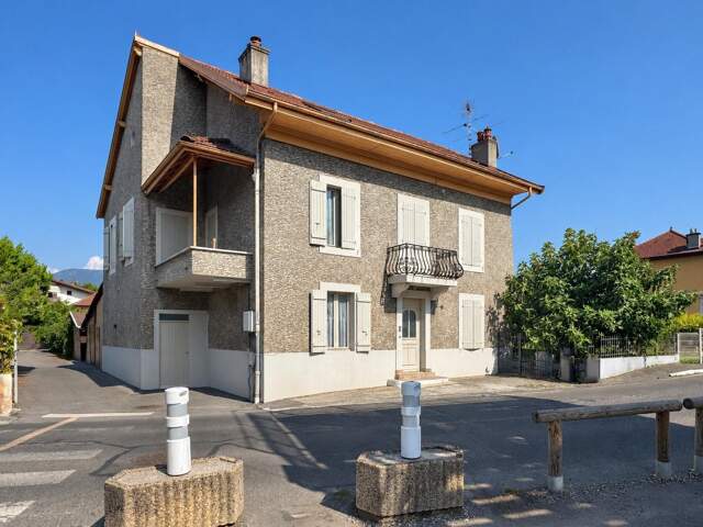 Maison de ville 203 m²  Idéal investisseurs — photo du bien