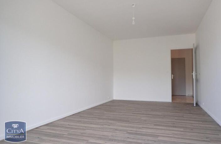 Location appartement 2 pièces 55 m² à Chambéry (73000) — photo 2