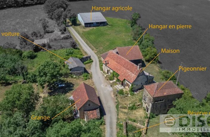 Charmant ensemble avec petite maison et dépendances. — photo 2
