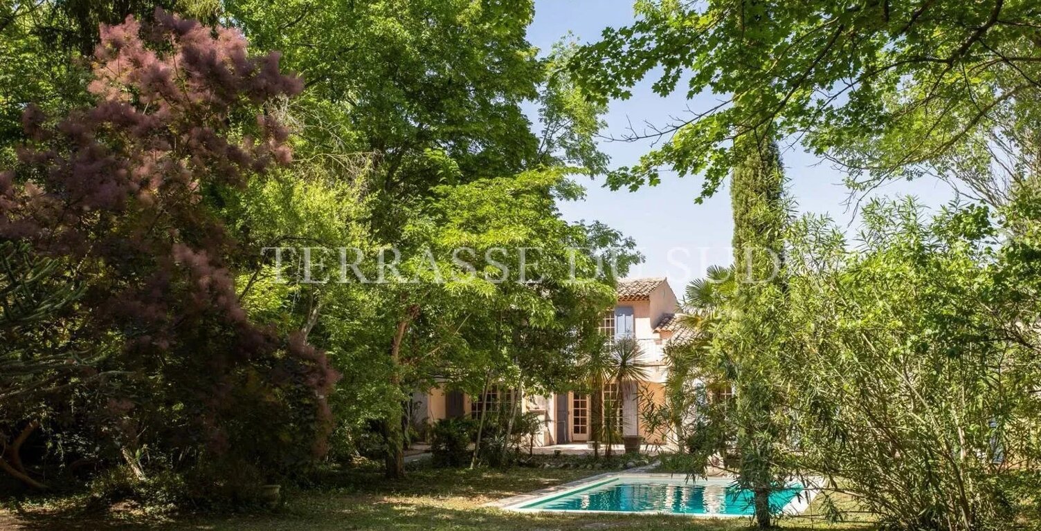 Vente Maison 10 Pièces de 229 m2 sur Parcelle de 2 558 m2 avec Terrasses, Piscine, Garages, au Calme Absolu - Puyricard - Aix en Provence — photo 1