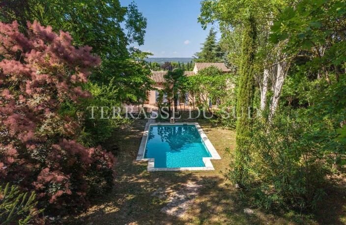Vente Maison 10 Pièces de 229 m2 sur Parcelle de 2 558 m2 avec Terrasses, Piscine, Garages, au Calme Absolu - Puyricard - Aix en Provence — photo 2